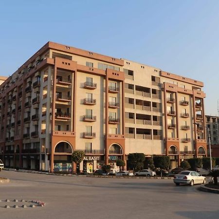 Elegant & Charming One Bed Apartment In Bahria Town Rawalpindi Exterior photo