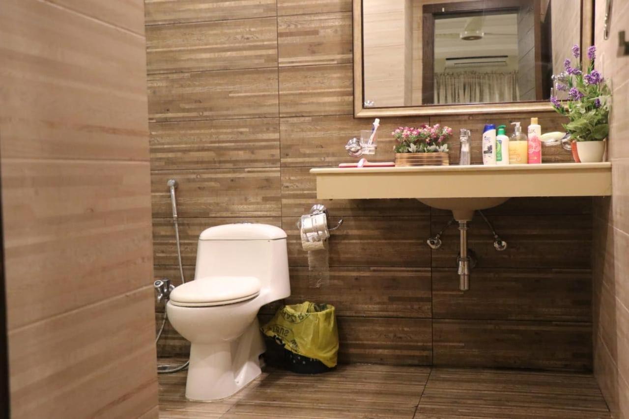 Elegant & Charming One Bed Apartment In Bahria Town Rawalpindi Exterior photo