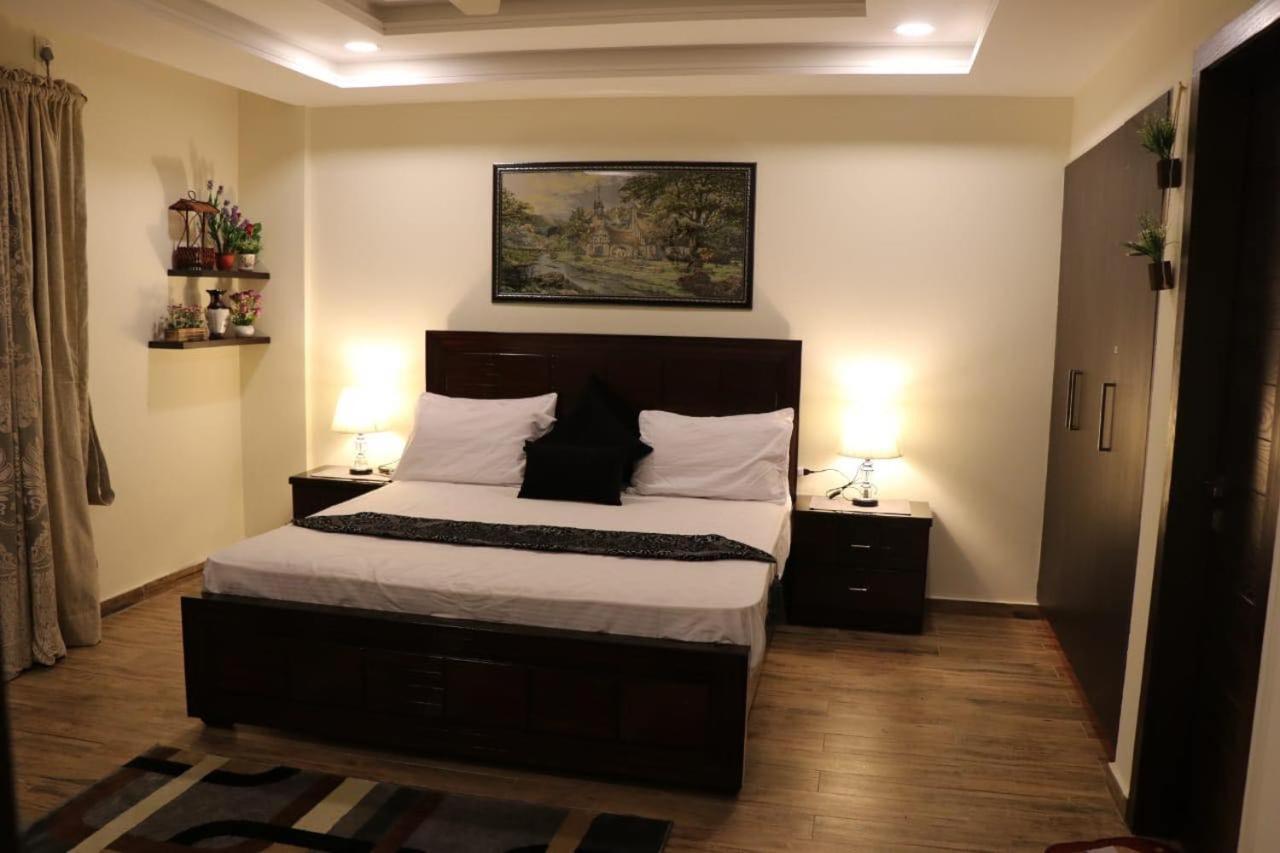 Elegant & Charming One Bed Apartment In Bahria Town Rawalpindi Exterior photo